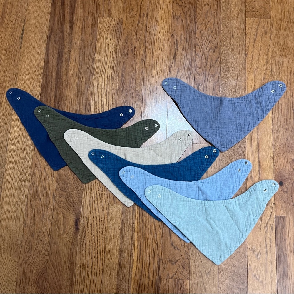 Set of 7 Baby Bandana Bibs in Assorted Colors